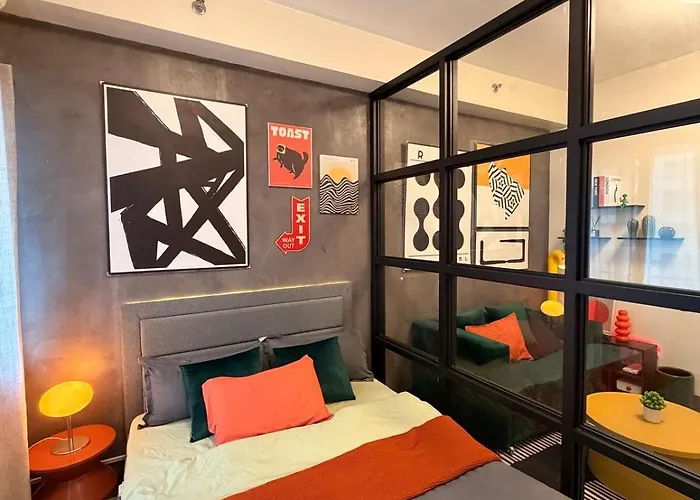 Elevated Retro Near Bgc, Makati, And Ortigas Manila